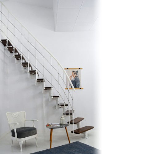 Minka Mittelholmtreppe Comfort in Buche auf Walnuss Unterkonstruktion weiß bis 312-336cm Geschösshöhe