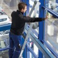 MUNK Stufen- Glasreinigerleiter mit clip-step R13 und nivello Traverse MUNK Stufen- Glasreinigerleiter mit clip-step R13 und nivello Traverse-small