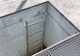 Zarges Schachtleiter 400mm lichte Breite 4 Sprossen Stahl verzinkt Zarges Schachtleiter 400mm lichte Breite 4 Sprossen Stahl verzinkt-small