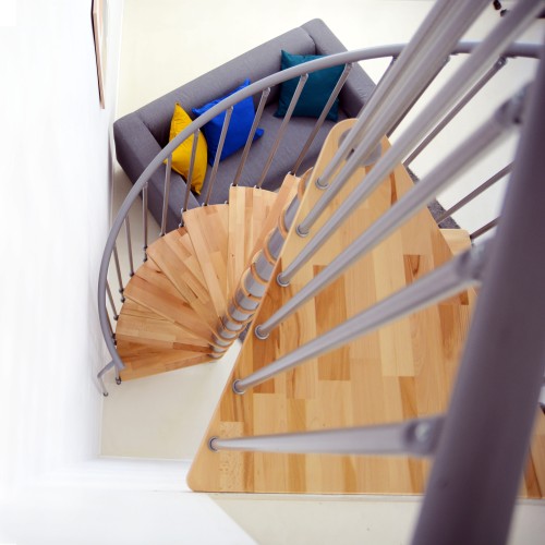 Minka Spindeltreppe Berlin in silber mit Buchestufen bis 309cm Geschosshöhe Ø120/140cm