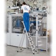 Zarges Comfortstep S gebördelte Stehleiter mit gepolsterter Stufen-Vorderkante Zarges Comfortstep S gebördelte Stehleiter mit gepolsterter Stufen-Vorderkante-small