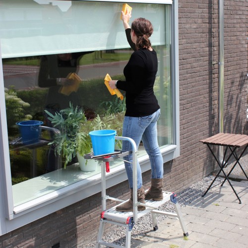 Altrex HandyHorse Arbeitsplattform mit Klappbügel und Ablageschale