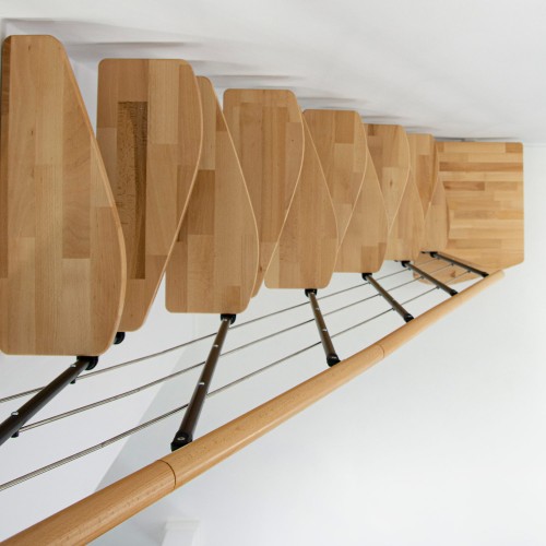 Minka Mittelholmtreppe Quatro ¼-gewendelt in Buche klar lackiert, UK schwarz mit 322cm Geschosshöhe