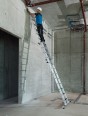 MUNK Stufen-Schiebeleiter mit nivello-Traverse 2-teilig MUNK Stufen-Schiebeleiter mit nivello-Traverse 2-teilig-small